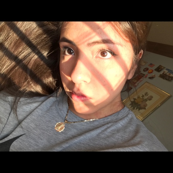 Meet your Posher, Abby - Picture 3 of 5